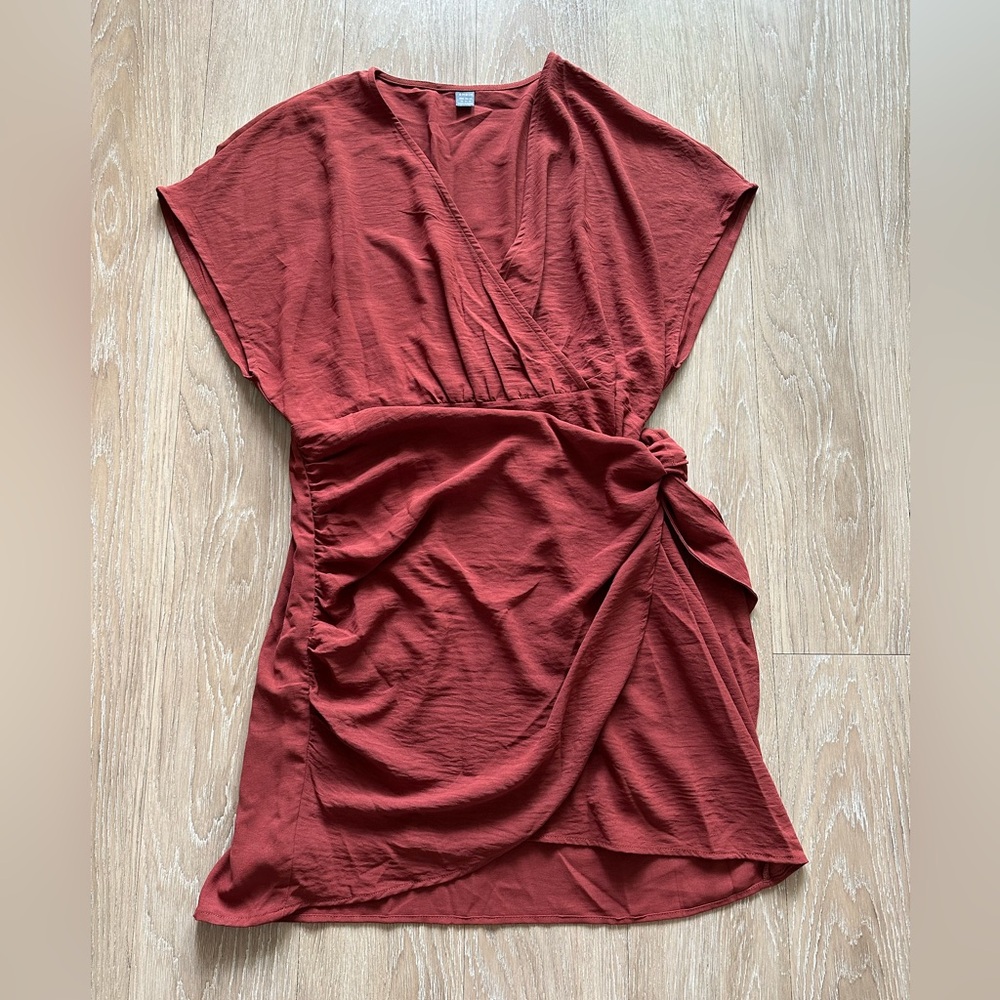 Never worn,Shein XL tie front wrap dress